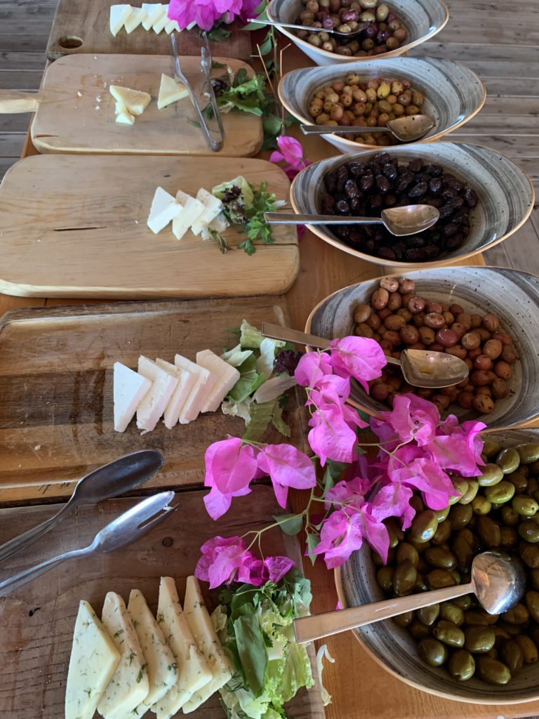 promenade culinaire-istanbul--olives-brunch
